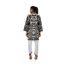 Load image into Gallery viewer, Cara