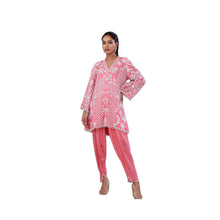 Load image into Gallery viewer, Lily