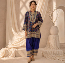 Load image into Gallery viewer, Patola Ikat Choga Set- Blue