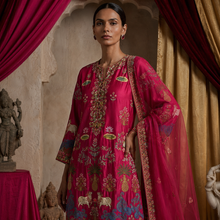 Load image into Gallery viewer, Leher Pichwai Kurta Set — Rani Pink