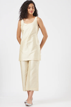 Load image into Gallery viewer, Ivory Floral Embroidered Cape Set