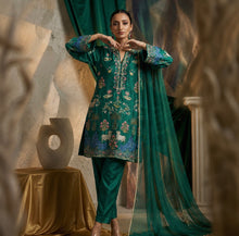 Load image into Gallery viewer, Kamilini Pichwai Kurta Set — Emerald Green
