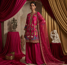 Load image into Gallery viewer, Leher Pichwai Kurta Set — Rani Pink
