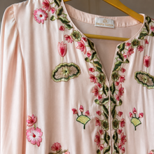 Load image into Gallery viewer, Maya Pichwai Kurta Set — Blossom Pink
