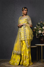 Load image into Gallery viewer, Yellow Banarasi Gharara
